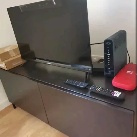 Agradable Con Cuarto Privado. Δωμάτια σε οικογενειακή κατοικία *